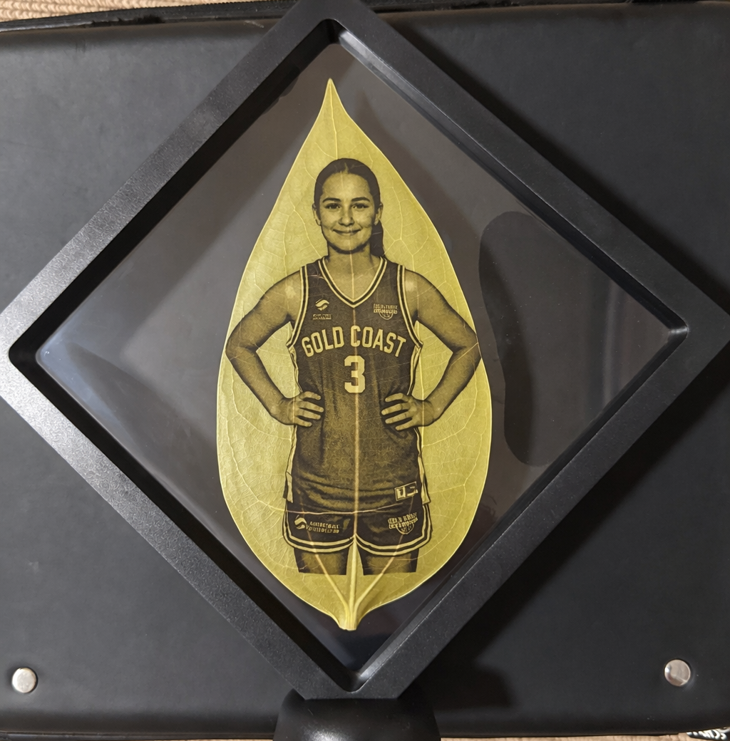 Leaf with custom photo engraved